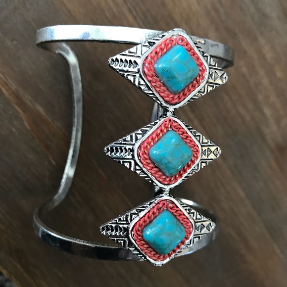 Turquoise and silver cuff - Picture 3 of 3